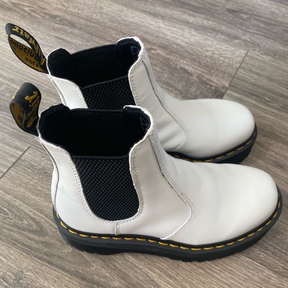 Dr. Martens 2976 Platform Chelsea Boots - Picture 6 of 8